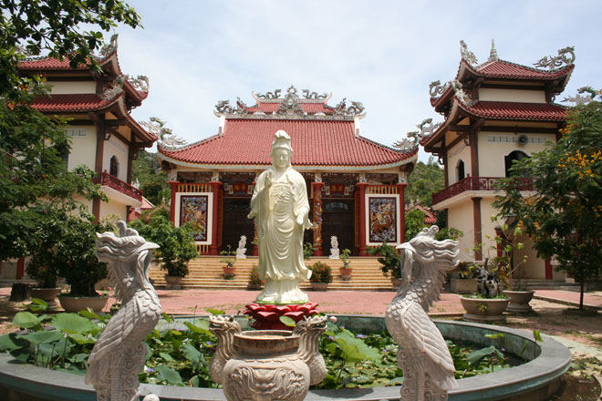 Hình bài viết Những ngôi chùa nổi tiếng linh thiêng ở Bình Định