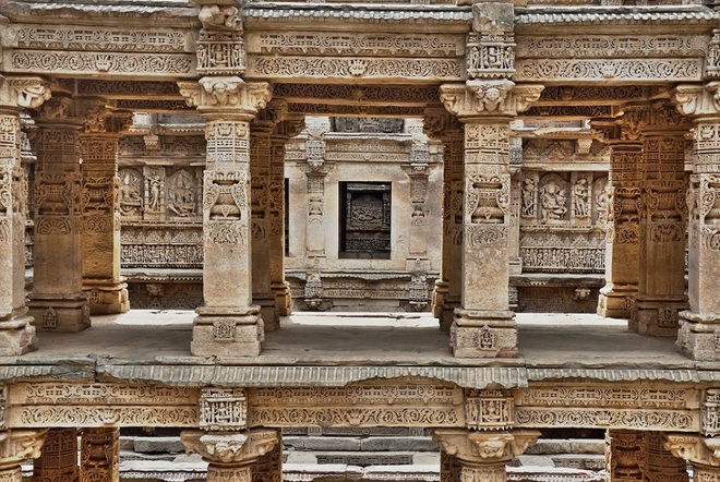 Hình bài viết Ngắm vẻ hoa lệ một thời của đền RaniKiVav