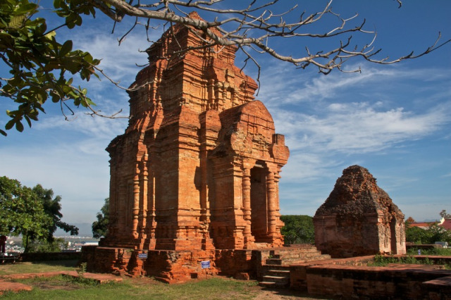 Hình bài viết Những tháp Chăm nổi tiếng nhất Việt Nam