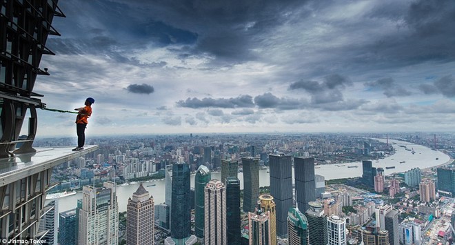 Hình bài viết Lối đi không lan can cao nhất thế giới ở Thượng Hải