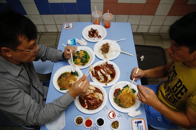 Hình bài viết Phố ẩm thực ở Singapore thiếu thế hệ kế thừa