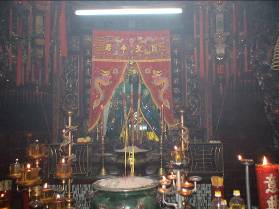 Hình ảnh Bên trong chùa Ông - Chùa Ông
