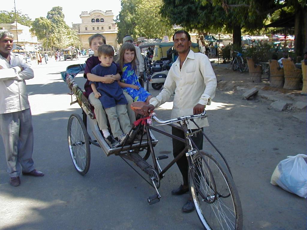 Hình ảnh Jaipur, IN - fun bike but hard on the driver.jpg - Jaipur