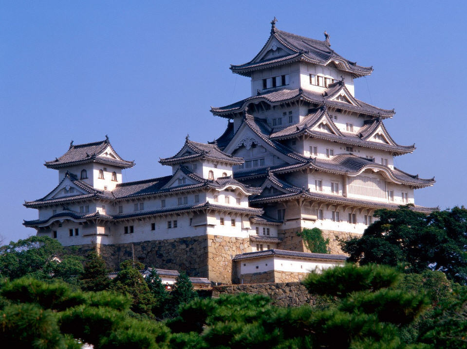 Hình ảnh Cung điện hoàn gia Nhật Bản được xây dựng trên Một ngọn đồi - Cung điện Hoàng gia