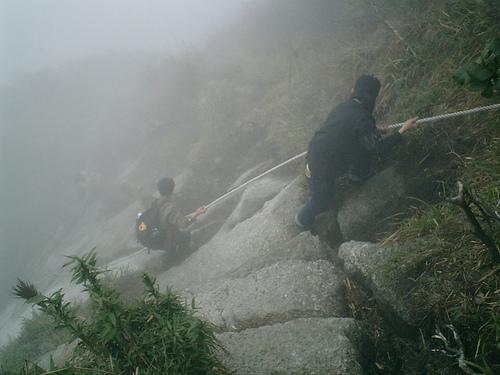 Hình ảnh Tren duong tham hiem - Núi Phan xi Păng