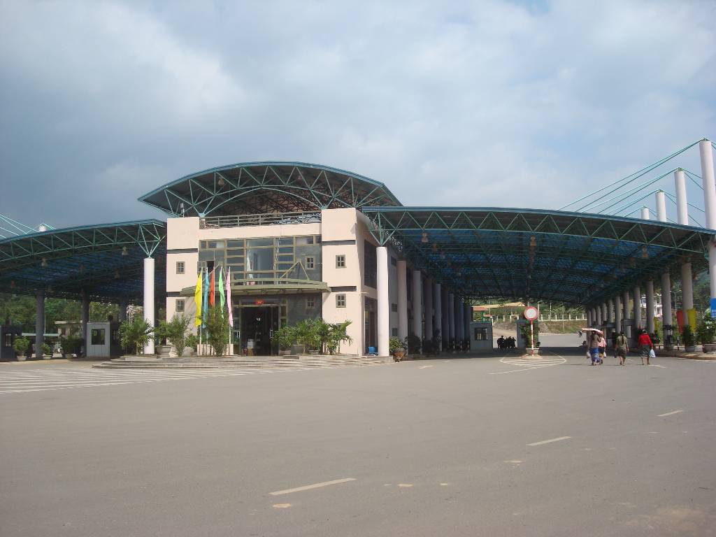 Hình ảnh Cua khau quoc te Lao Bao - Khu căn cứ quân sự Khe Sanh