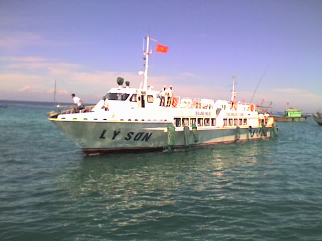 Hình ảnh Tau cao toc ly son - Lý Sơn