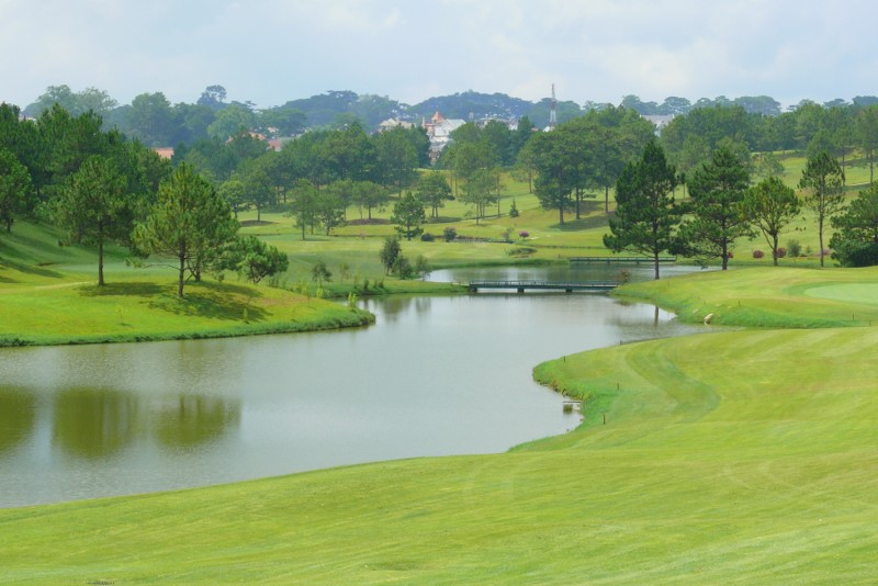 Hình ảnh Sân Golf - Đồi Cù - Đà Lạt