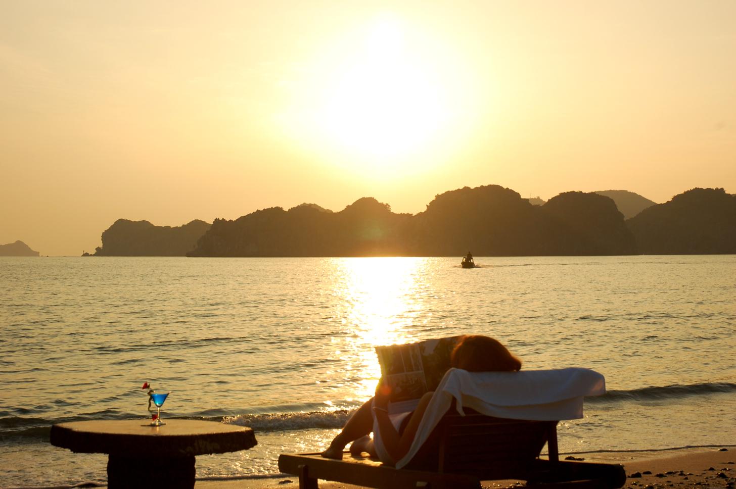 Hình ảnh 16.sunset at Monkey Island beach - Đảo Cát Bà