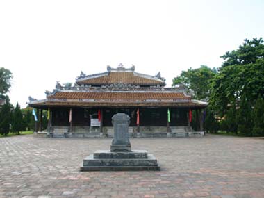 Hình ảnh Bao Tang My thuat cung dinh Hue - By www.hue.vnn.vn.jpg - Điện Long An