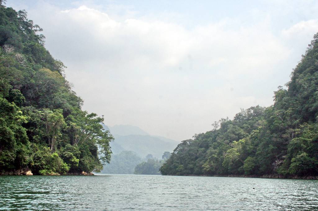 Hình ảnh Ba Be huge lake2 - Hồ Ba Bể