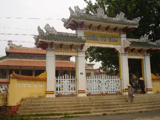 Hình ảnh Chua Tu Dam - By By www.thuvienhoasen.org.jpg - Chùa Từ Đàm