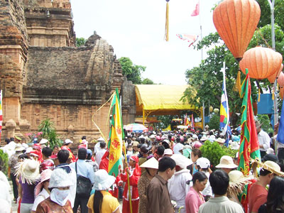 Hình ảnh Mùa lễ hội ở Ponagar - Tháp Bà Ponagar