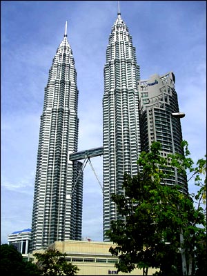 Hình ảnh 265247_petronastower300x400.jpg - Tháp đôi Petronas