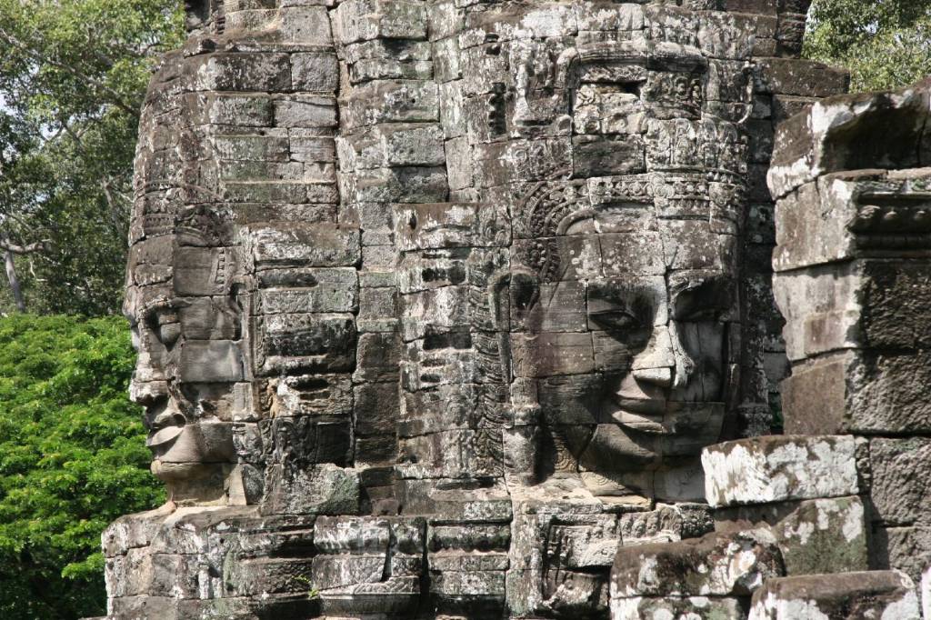 Hình ảnh than 4 mat o Bayon.jpg - Bayon