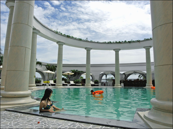 Hình ảnh Sunrise Resort - Hồ bơi - SunRise Resort