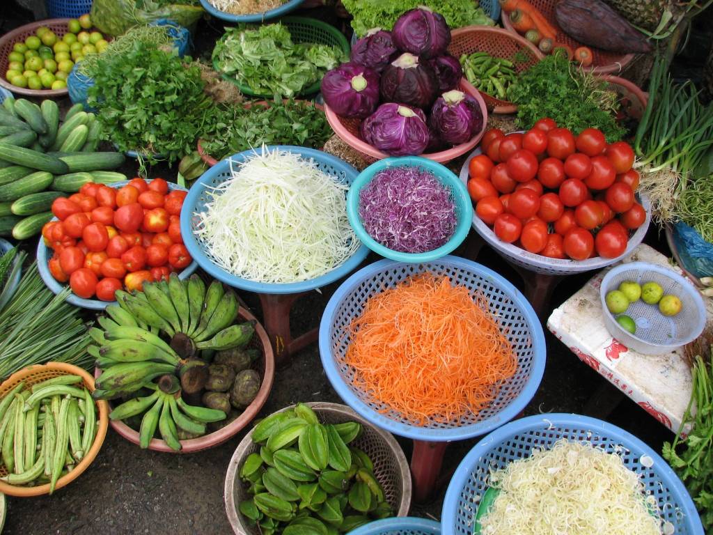 Hình ảnh mot quay rau tai cho dong ba.jpg - Chợ Đông Ba