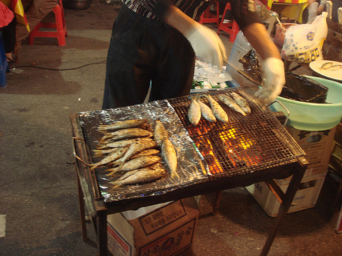 Hình ảnh Cá nướng phục vụ du khách - Kwangju
