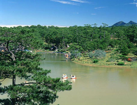 Hình bài viết Sự tích Hồ Than Thở