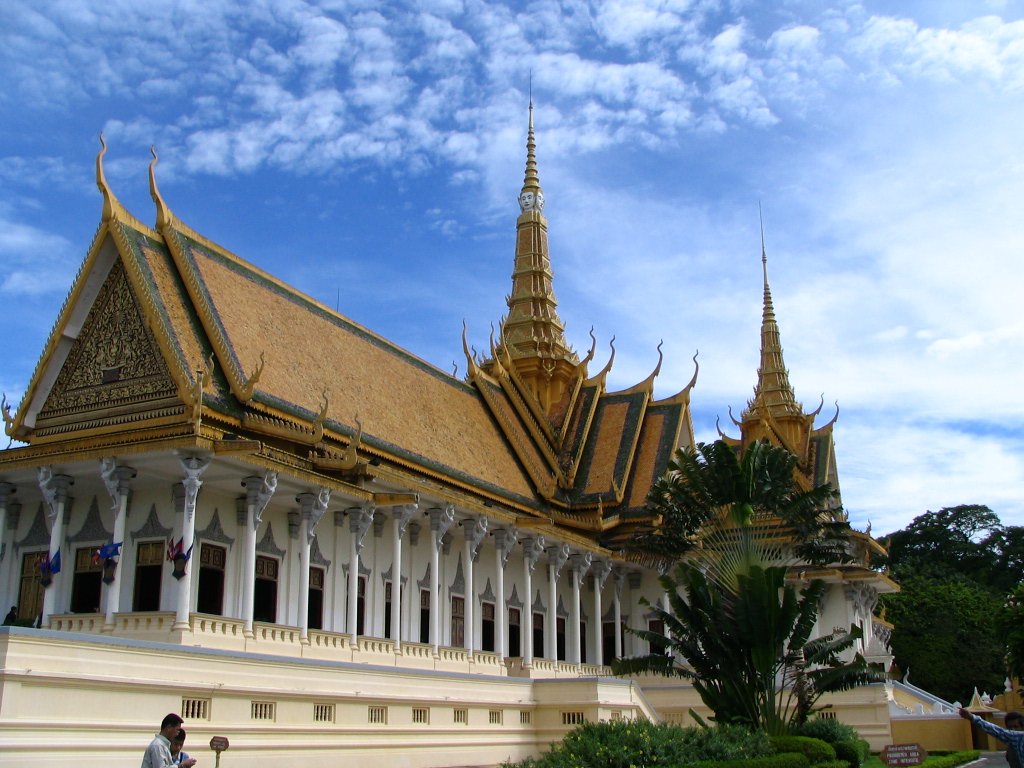 Hình bài viết Đùa giỡn với mây trời trên đỉnh 