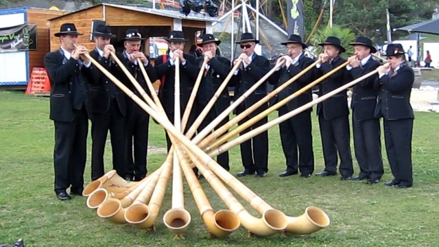 Hình bài viết Lễ hội Kèn Alphorn, Thụy Sĩ