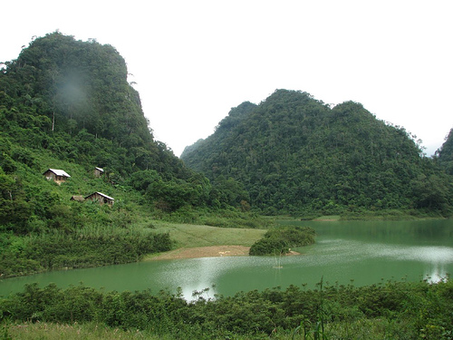 Hình ảnh Hồ Thang Hen