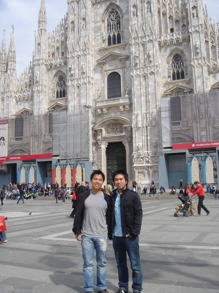 Hình ảnh Phía trước thánh đường - Đại thánh đường Duomo