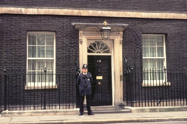 Hình ảnh Lính gác và căn nhà số 10 - Số 10 Downing