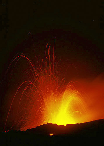 Hình ảnh Núi lửa etna thức giấc - Núi lửa Etna