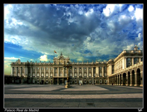 Hình ảnh Toàn cảnh cung điện - Cung điện Hoàng gia Palacio de Real
