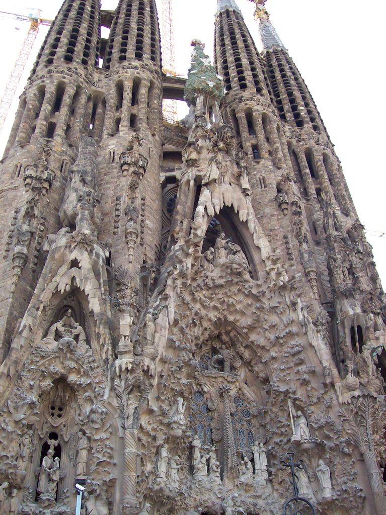 Hình ảnh Kiến trúc đọc đáo - Nhà thờ Sagrada Familia