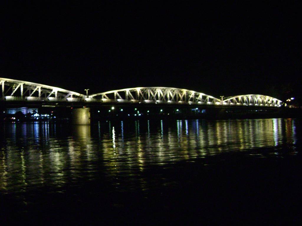 Hình ảnh DSC00549.JPG - Cầu Trường Tiền