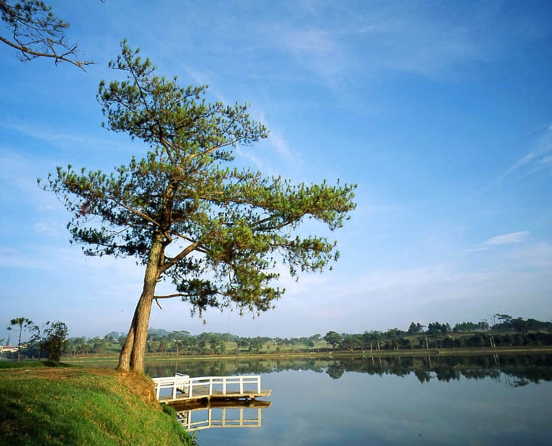 Hình ảnh Hồ Xuân Hương - Hồ Xuân Hương