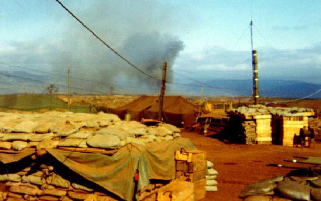 Hình ảnh Bunkers in the 1.13 artillery battery area. - Khu căn cứ quân sự Khe Sanh