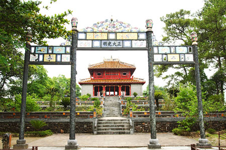 Hình ảnh minhmang_lg.jpg - Lăng Minh Mạng