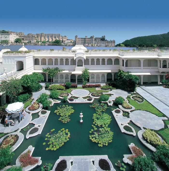 Hình bài viết Choáng ngợp với khách sạn nổi Taj Lake Palace, Ấn Độ