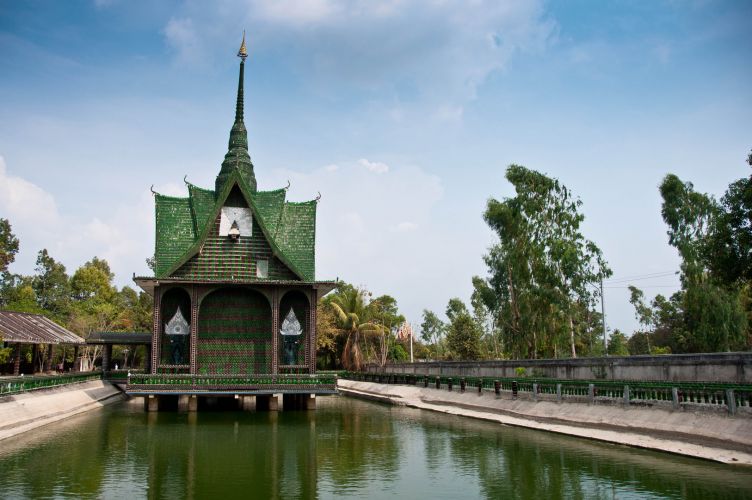 Hình bài viết Ngôi chùa vỏ chai độc đáo ở Thái Lan.