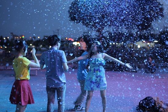Hình bài viết "Tuyết rơi mùa hè" ở Thái Lan