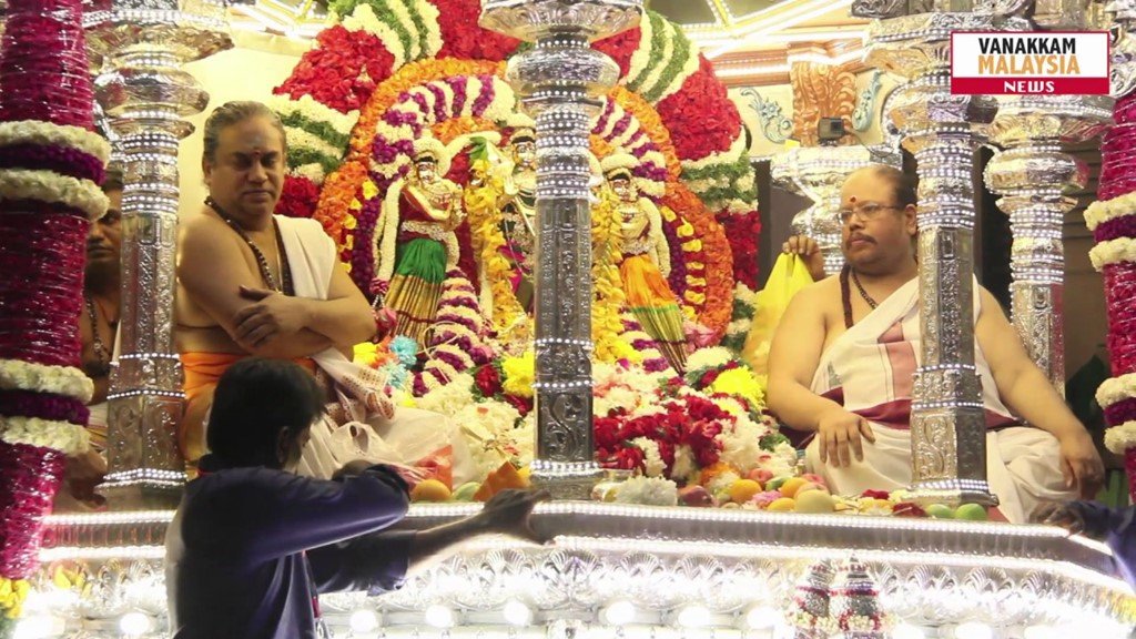 Hình bài viết Lễ hội vinh danh vị thần quyền lực của đạo Hindu