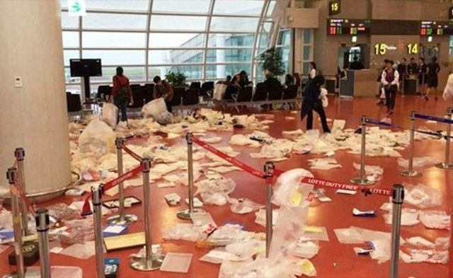 Hình bài viết Phòng chờ của sân bay Jeju ngập túi nylon