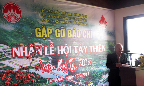Hình ảnh Gap-go-cac-co-quan-bao-chi-nhan-Le-hoi-Tay-Thien-Xuan-Quy-Ty-2013-05 - Việt Nam
