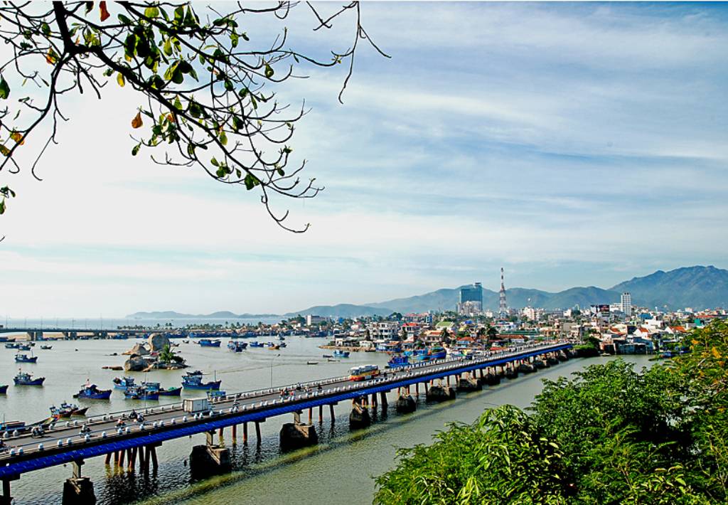 Hình ảnh Nha Trang nhìn từ Tháp Bà Ponagar - Tháp Bà Ponagar