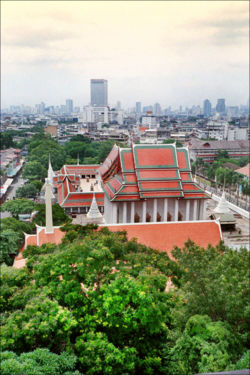 Hình ảnh Wat Saket nhìn từ trên cao.jpg - Golden Mount