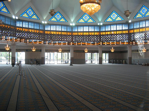 Hình ảnh bÃªn trong Ä‘á»�n thá»�.jpg - Đền thờ quốc gia Masjid Negara