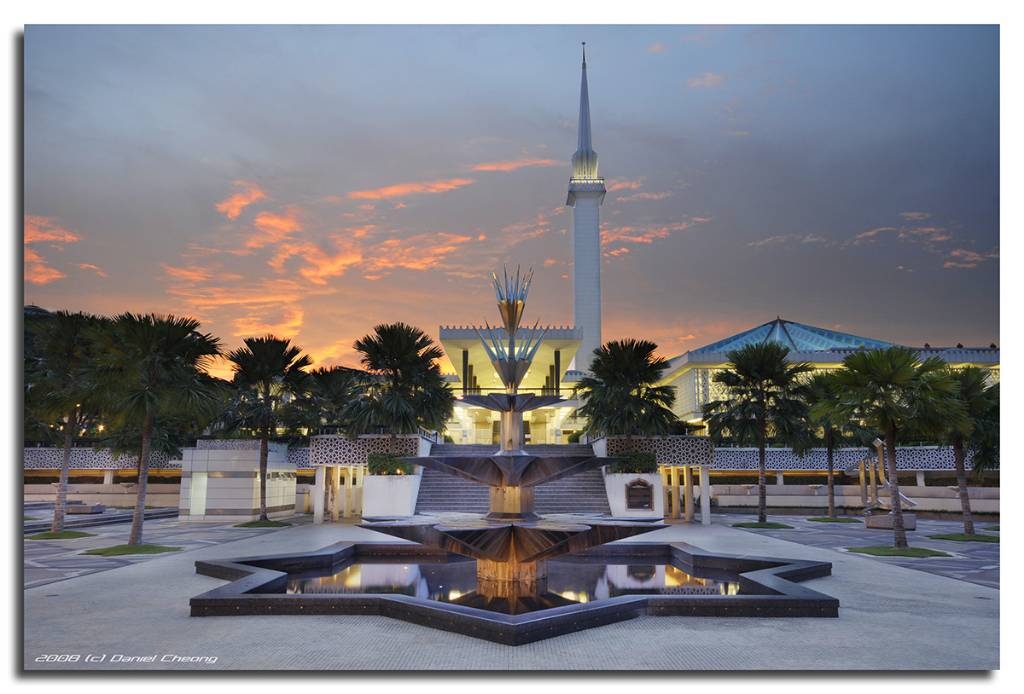 Hình ảnh masjid nagara lÃºc hoÃ ng hÃ´n.jpg - Đền thờ quốc gia Masjid Negara