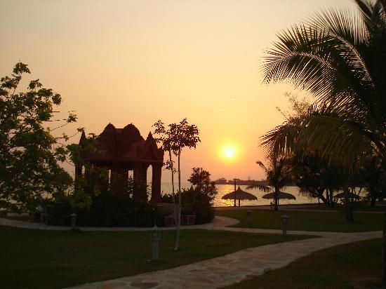 Hình ảnh sunset-ower-sokha-beach By Google.jpg - Bãi biển Sokha