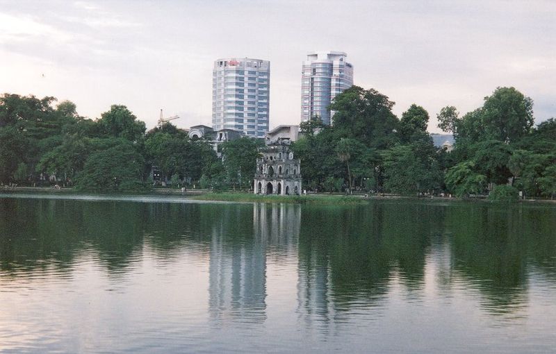 Hình ảnh Hoan Kiem Lake in Hanoi - Hà Nội