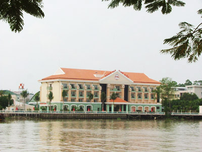 Hình ảnh Khách sạn Ninh Kiều nhìn từ sông vào - Nhà hàng Ninh Kiều