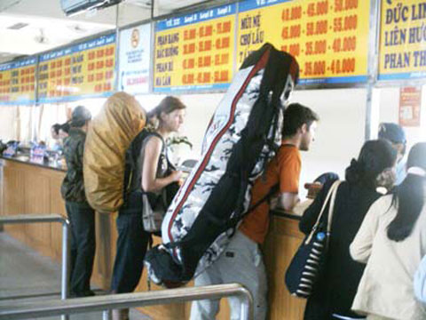 Hình ảnh Mua vé tại bến xe miền Đông - Bến xe miền Đông