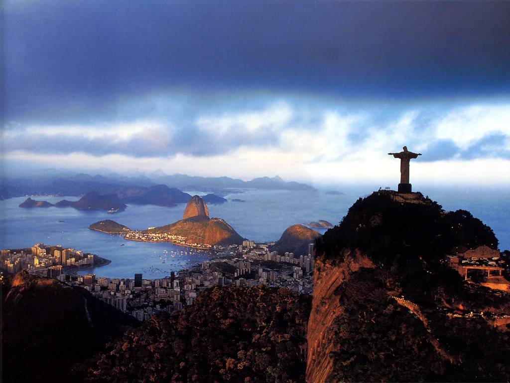 Hình ảnh Tượng chúa trên đỉnh đồi tại Rio - Rio de Janeiro